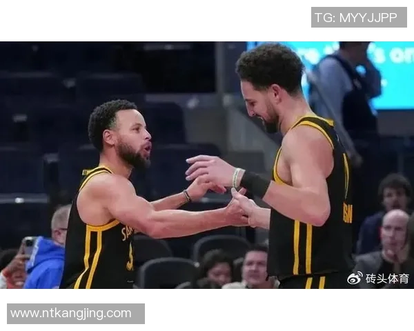 马库斯斯马特的篮球之路与领导力：如何影响球队和年轻球员成长