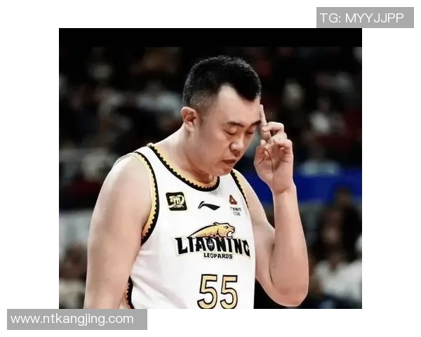 韩德君:从篮球场上的巨人到新时代体育精神的传承者 韩德君:从篮球场上的巨人到新时代体育精神的传承者