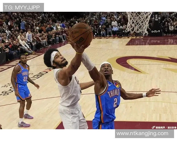 骑士与雷霆的精彩对决NBA直播带你领略篮球魅力与激情碰撞