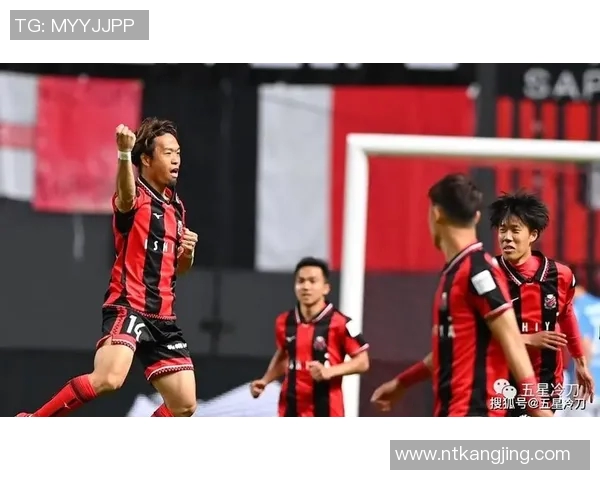 长崎成功丸与札幌的激烈对决展现足球魅力与团队精神 长崎成功丸与札幌的激烈对决展现足球魅力与团队精神