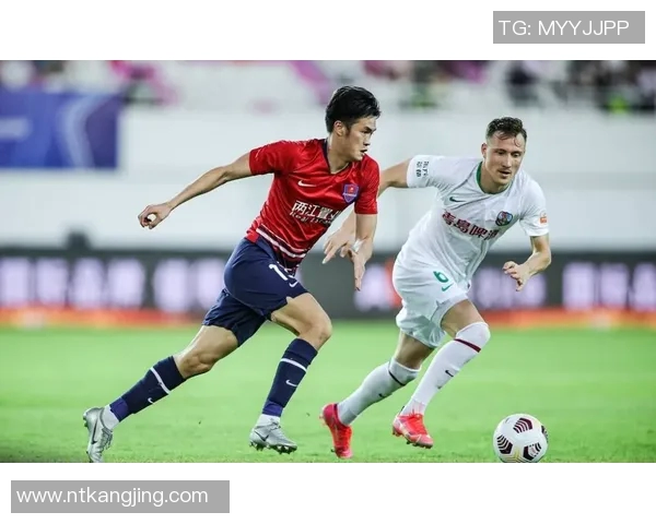 马赛欧冠赛后球迷冲突升级引发大规模斗殴现场混乱不堪 马赛欧冠赛后球迷冲突升级引发大规模斗殴现场混乱不堪