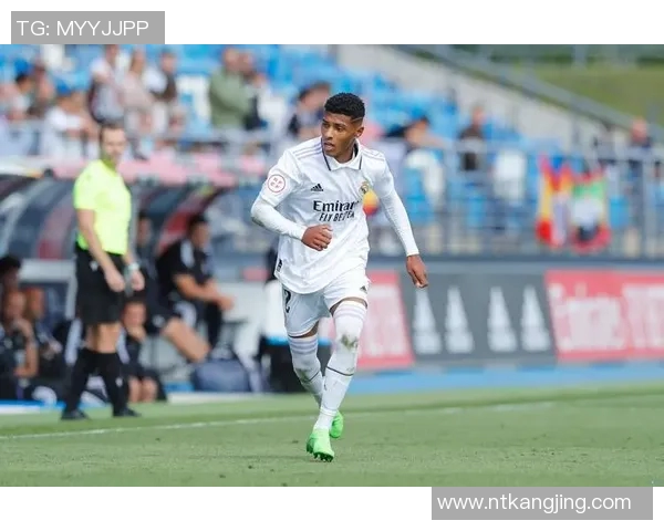 吕迪格的足球之路:从青涩小将到世界顶级后卫的蜕变与成长 吕迪格的足球之路:从青涩小将到世界顶级后卫的蜕变与成长