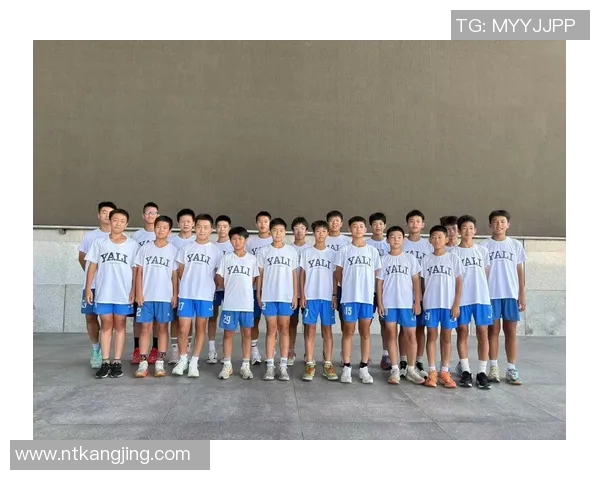 土伦杯精彩对决英格兰青年队迎战中国队展现足球新风采 土伦杯精彩对决英格兰青年队迎战中国队展现足球新风采